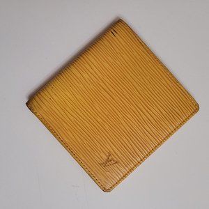 AUTHENTIC LOUIS VUITTON SHORT WALLET